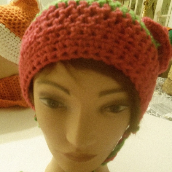 ☃️Handmade pink and green Hat With Floral Design☃️ - Picture 6 of 7